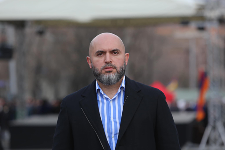 Ашотян убежден: Армянский народ мог избежать затяжной и кровопролитной войны осени 2020 года