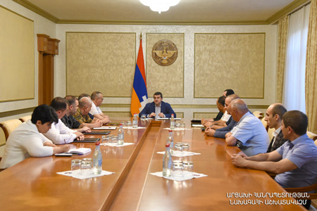 Artsakh president chairs working meeting