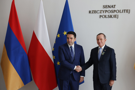 Маршал Сената Польши: мы заинтересованы в установлении мира в регионе, уважая намерения и права конфликтующих сторон