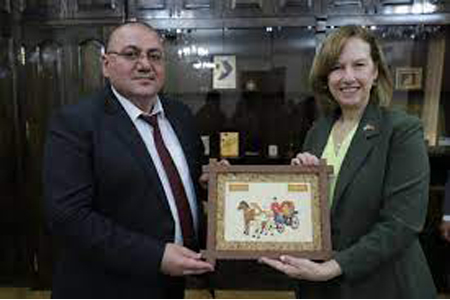 Посол США с ознакомительным визитом находится в Ширакской области Армении