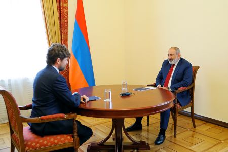 Премьер-министр принял новоназначенного посла Франции в Армении