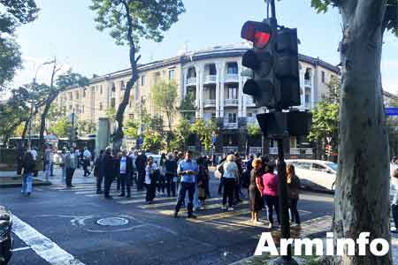 В Ереване возобновились акции протеста с требованиями об отставке премьер-министра РА