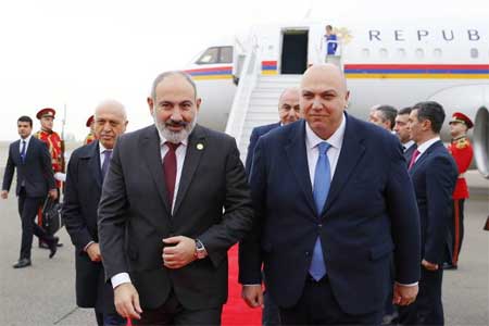 Armenia`s premier goes on working visit to Georgia