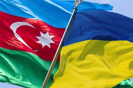 Азербайджан вооружает Украину в войне против России