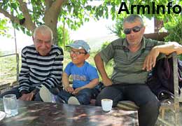 Сдача территорий мира Карабаху не принесет