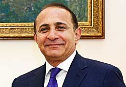 Премьер-министр РА: Проект государственного бюджета Армении 2015 года носит четко выраженную социальную направленность