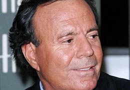 Julio Iglesias to give a concert in Yerevan