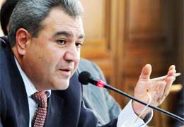 Парламент Армении требует председателя Контрольной палаты