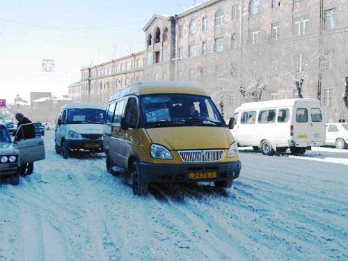 NGO: Yerevan transport fare should remain at the level of 100 drams, as all the same, drivers of minibuses gain profit