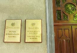 Հայաստանի օմբուդսմեն. Երկու-երեք համերգից կառավարության հրաժարվելը թույլ կտա նորմալ ֆինանսավորել հիմնական կառույցների գործունեությունը