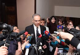 Levon Zurabyan suggests that Armenian Government draft a road map for peaceful transfer of authority