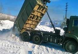 Ռուսաստանցի զինծառայողներն օգնում են Հայաստանի ՃՇՇ աշխատակիցներին ձնամաքրման աշխատանքներում   