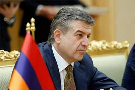 И.о. премьер-министра Армении Карен Карапетян сложил полномочия