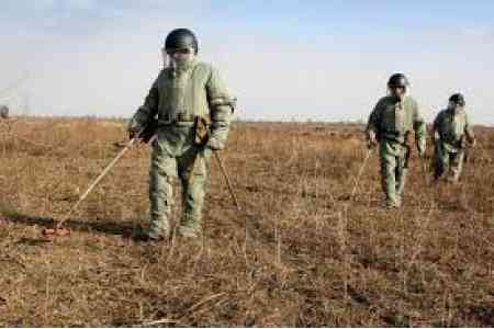 Российские саперы обнаружили запрещенные кассетные боеприпасы при разминировании Степанакерта