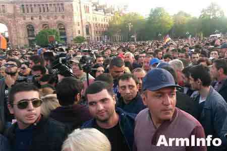 Во вчерашнем митинге "Сделай шаг, откажу Сержу" на площади Республики приняли участие порядка 35 тысяч человек