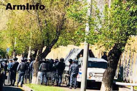 The closest approaches to the National Assembly of Armenia on the  streets of Baghramyan and Demirchyan are blocked by the police