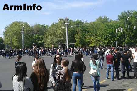 Make a step, refuse Serzh continue protest march in Yerevan streets