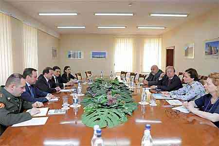 Armenian Minister of Defense and co-reporters for monitoring PACE  discussed human rights issues in RA Armed Forces