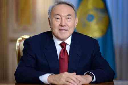 Елбасы поздравил казахстанцев с Днем Независимости