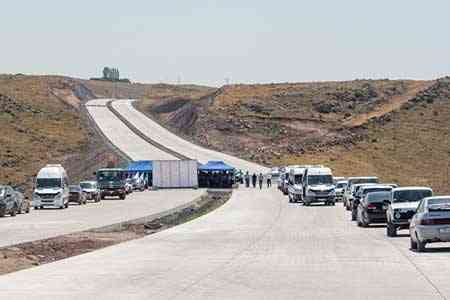 Georgian drivers promise to block road if section of road from  Ninotsminda to border of Armenia is not repaired