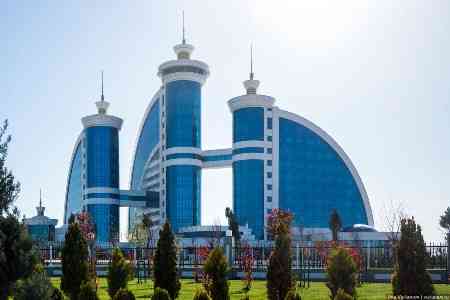 В Ашхабаде состоялась презентация онлайн-выставки, посвящённой Дню Нейтралитета Туркменистана.