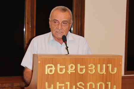 Председатель Совета учредителей Культурного союза <Текеян> на встрече с президентом Армении выразил недовольством упразднением Миндиаспоры