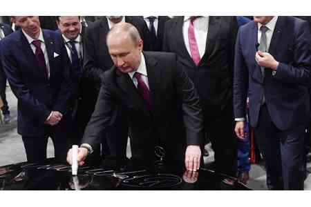 Путин открыл первый завод Mercedes-Benz в Подмосковье