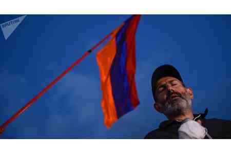 Никол Пашинян: Тот, кто не уважает гражданина, не уважает и государственный флаг