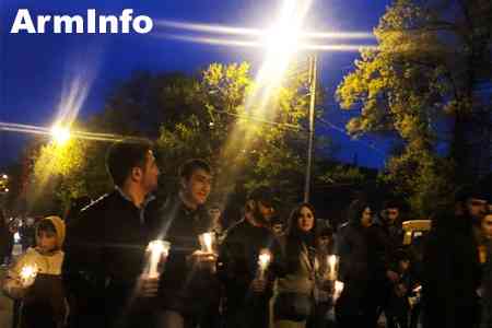 В Ереване стартовало традиционное факельное шествие памяти невинных жертв Геноцида армян