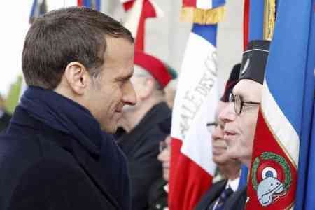 Президент Франции в Париже почтил память погибших во Второй мировой