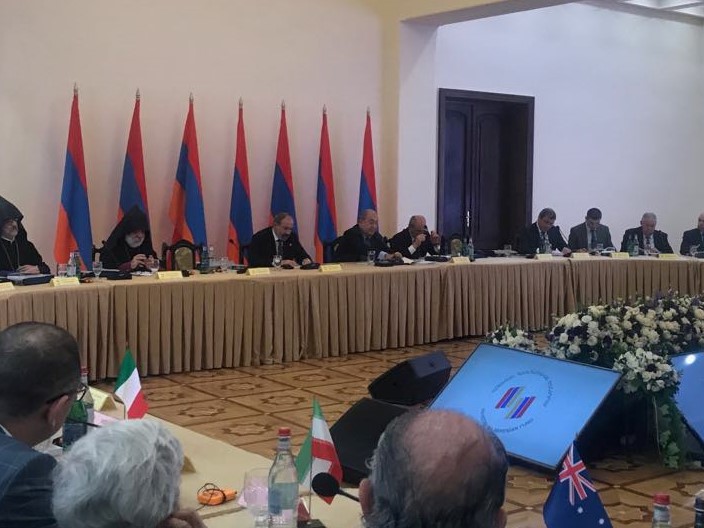 A joint meeting of the Board of Trustees of the Hayastan All-Armenian Fund and local authorities started in Yerevan