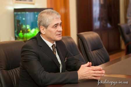 Новоназначенный посол Румынии в Армении вручил верительные грамоты президенту Саркисяну