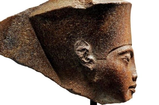 Египет требует от Christie s снять с торгов бюст Тутанхамона