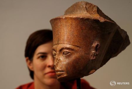 Бюст Тутанхамона продали на аукционе почти за $6 млн