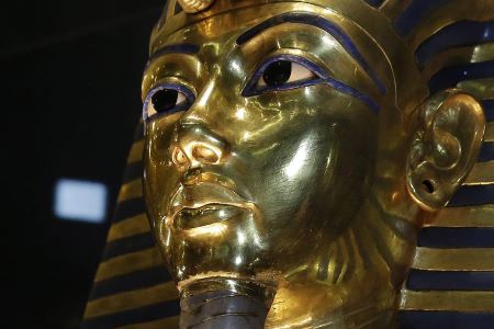 Египет обратился в Интерпол из-за продажи в Лондоне бюста Тутанхамона