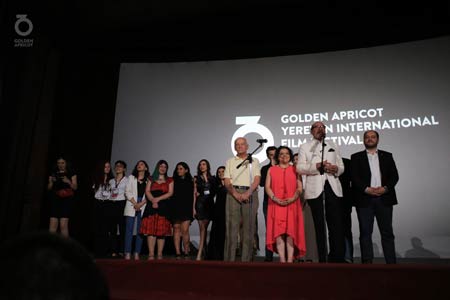 British film ``Ray & Liz`` received the grand prize of International  Film Festival Golden Apricot 
