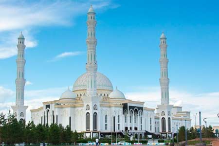 Куда может завести Казахстан рост религиозности населения?