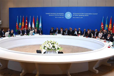 На саммите в Баку Нурсултан Назарбаев предложил разработать программу «Тюркское видение – 2040»