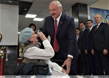 Лукашенко: я за это кресло не держусь, но свою кандидатуру предложу