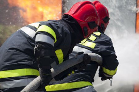 Пожарной службе МЧС Армении предоставлена новая боевая одежда