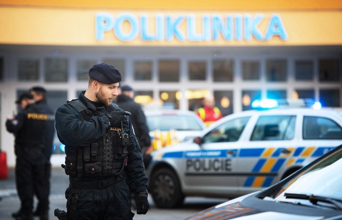 В Чехии шесть человек погибли в результате стрельбы в больнице