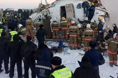В Казахстане разбился пассажирский самолет, есть погибшие и пострадавшие (video)