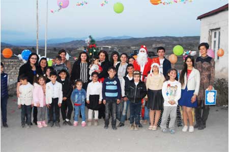  Converse Bank “Became a Santa" for the Children of Artsvashen