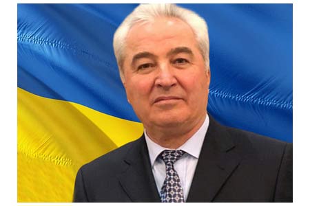 Посол Украины в РА вручил копии верительных грамот министру иностранных дел РА