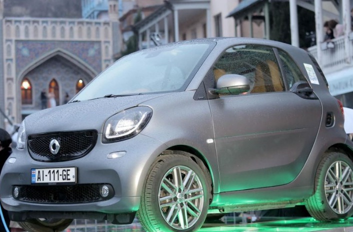 В августе 2020 года в Кутаиси будет выпущен первый электромобиль