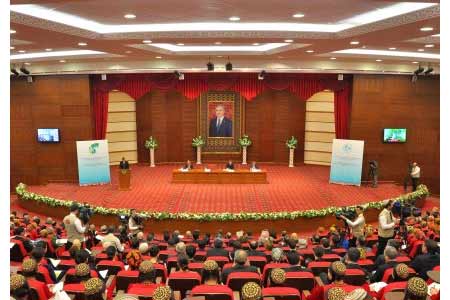 Состоялась научно-практическая конференция, посвященная 25-летию постоянного нейтралитета Туркменистана и ко дню дипломатических работников Туркменистана