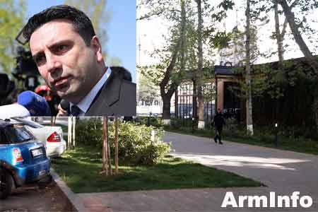 "Ադեկվատ" շարժման ակտիվիստները հարձակվել են ԱԺ փոխխոսնակ Ալեն Սիմոնյանի վրա