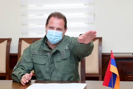 David Tonoyan discussed  operational situation in southern borders of Armenia with command staff of Armed Forces 
