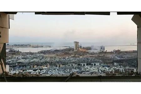 МИД Армении: Трое армян погибли и около 100 пострадали в результате взрыва в порту Бейрута