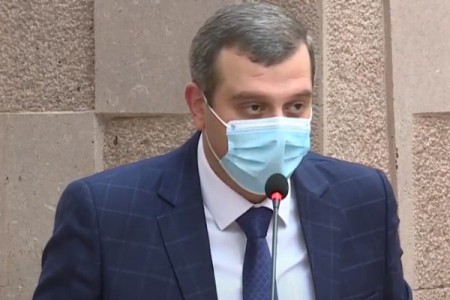 Совет старейшин Еревана избрал нового вице-мэра, им стал Сергей Нерсисян